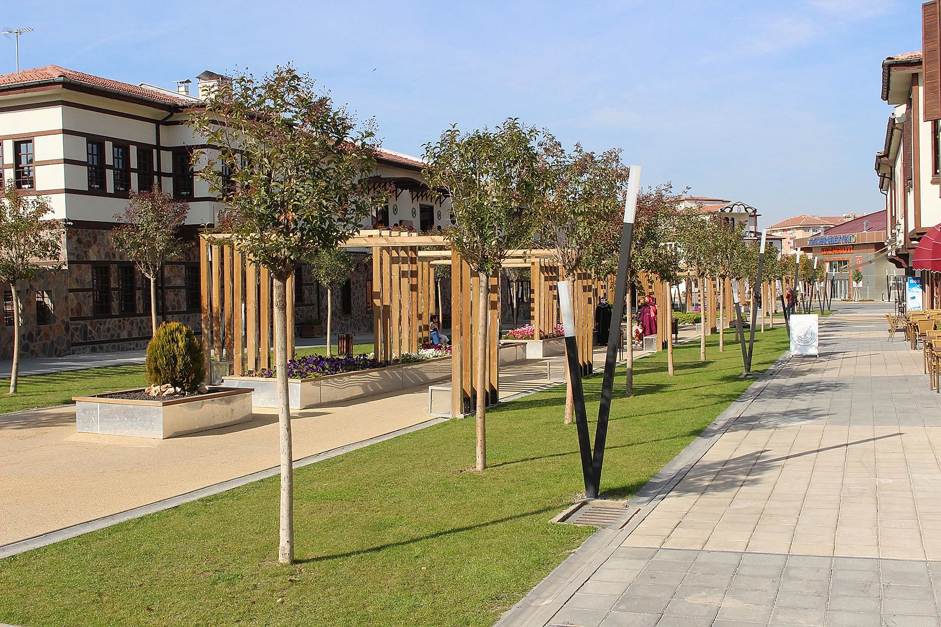 Dış Mekan Aydınlatma Direkleri