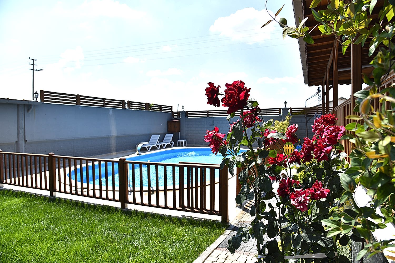Peyzaj Uygulamaları ve Bahçe Bakımları